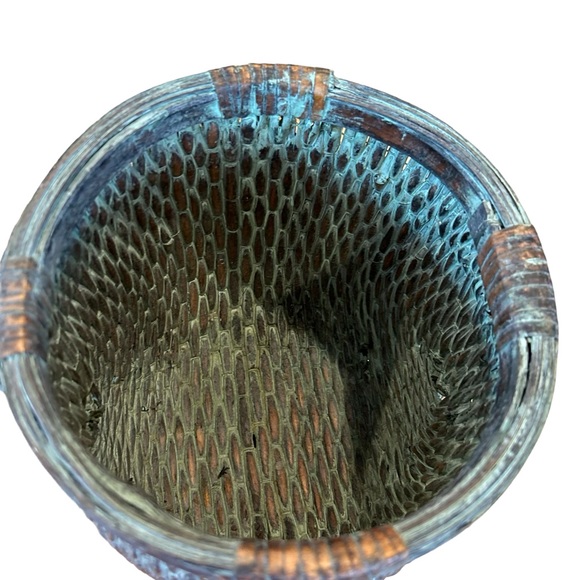 Teal painted Wicker Basket And Decorative Wooden Ball - Picture 6 of 8